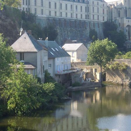 Moulin De L'Abbesse Bed & Breakfast Thouars Eksteriør bilde
